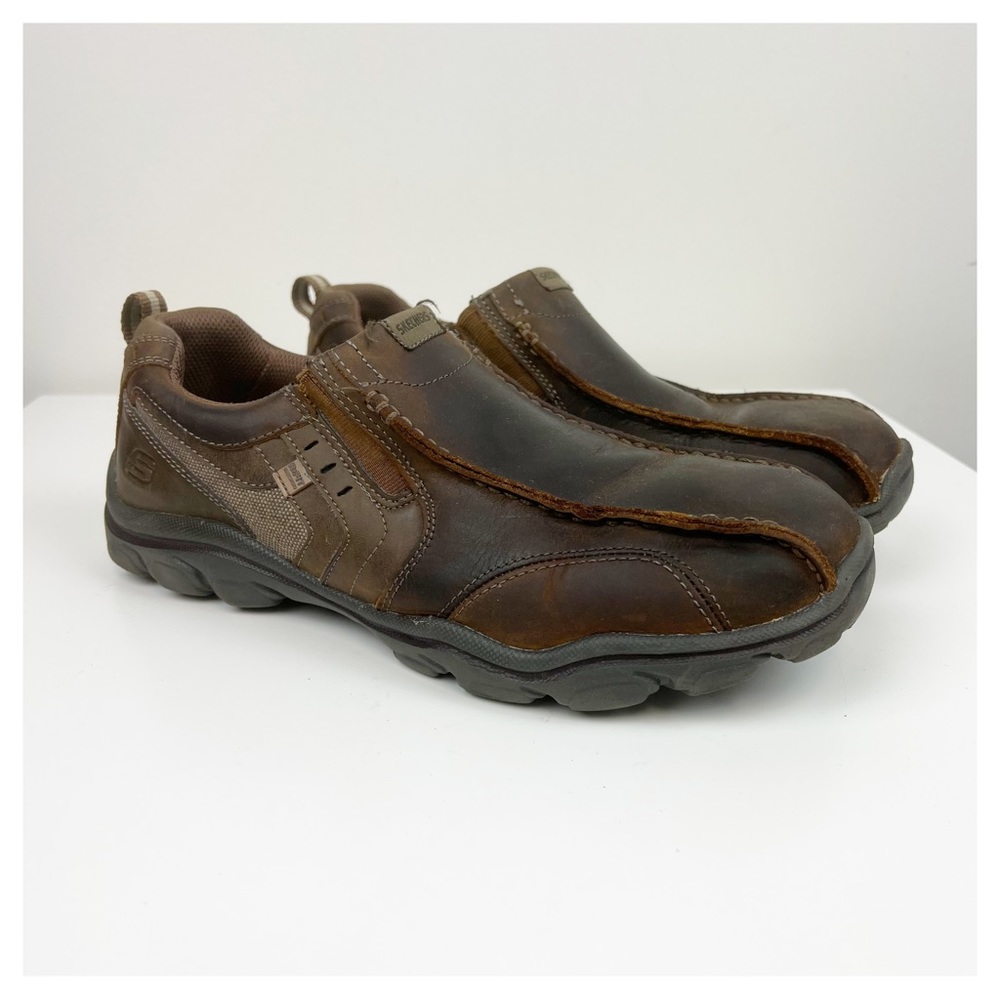 SKECHERS Men's Brown Leather Montz Konic Relax Fit Slip-On Loafers Size 9.5